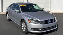 2014 Volkswagen Passat 1.8T Wolfsburg Edition