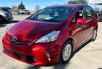 2014 Toyota Prius v Two