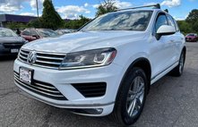 2016 Volkswagen Touareg 4dr V6 Sport w/Technology