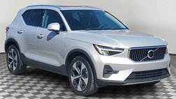 2023 Volvo XC40 B5 Plus Bright Theme