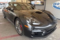2023 Porsche Panamera GTS
