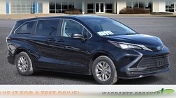 2024 Toyota Sienna LE 8-Passenger