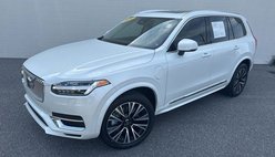 2024 Volvo XC90 Recharge T8 Core Bright Theme