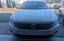2017 Volkswagen Passat 1.8T SEL Premium