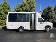 2008 Ford E-Series Van 15 Passenger Shuttle Bus