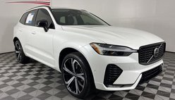 2023 Volvo XC60 B5 Ultimate Dark Theme