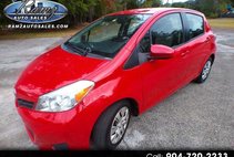 2013 Toyota Yaris LE 2dr Hatchback