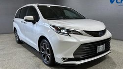 2025 Toyota Sienna Platinum 7-Passenger