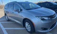 2017 Chrysler Pacifica Touring L FWD