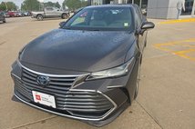 2019 Toyota Avalon Hybrid Limited