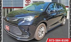 2021 Toyota Sienna LE 8-Passenger