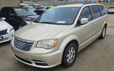 2012 Chrysler Town and Country Touring