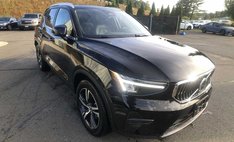2025 Volvo XC40 B5 Core Bright Theme