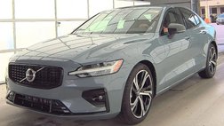 2024 Volvo S60 B5 Ultimate Dark Theme
