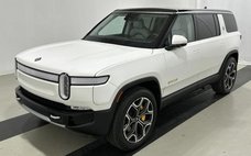 2024 Rivian R1S Adventure