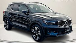 2025 Volvo XC40 B5 Ultra Bright Theme
