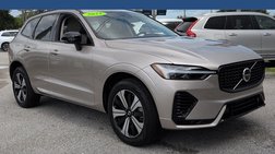 2025 Volvo XC60 T8 Core Dark Theme