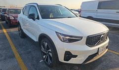 2025 Volvo XC40 B5 Plus Dark Theme