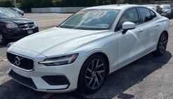 2020 Volvo S60 T6 Momentum