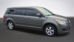 2010 Volkswagen Routan SE