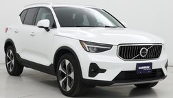 2023 Volvo XC40 B5 Plus Bright Theme
