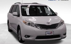 2014 Toyota Sienna XLE 7-Passenger Auto Access Seat