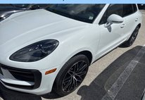 2023 Porsche Macan T