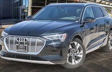 2022 Audi e-tron quattro Premium