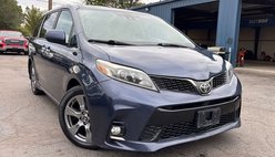 2018 Toyota Sienna SE 8-Passenger