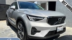 2023 Volvo XC40 B5 Ultimate Bright Theme