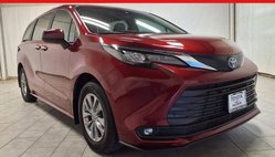 2025 Toyota Sienna XLE