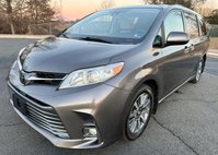 2020 Toyota Sienna XLE Premium 7-Passenger