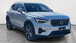 2025 Volvo XC40 B5 Core Bright Theme
