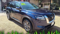 2024 Nissan Pathfinder SV