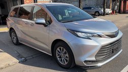 2024 Toyota Sienna LE 8-Passenger