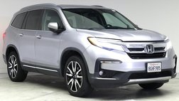 2019 Honda Pilot Touring w/Rear Captain's Chairs