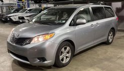 2014 Toyota Sienna LE
