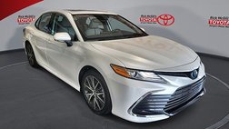 2022 Toyota Camry Hybrid XLE