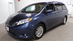 2017 Toyota Sienna XLE Premium 8-Passenger
