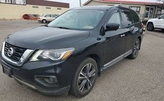 2017 Nissan Pathfinder Platinum