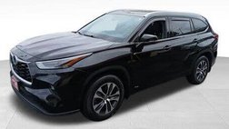 2022 Toyota Highlander Hybrid XLE