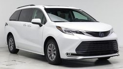 2022 Toyota Sienna XLE