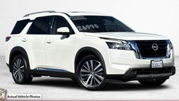 2022 Nissan Pathfinder Platinum