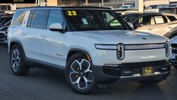 2023 Rivian R1S Adventure