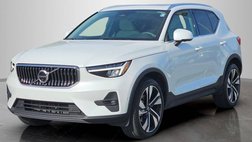 2023 Volvo XC40 B5 Ultimate Bright Theme