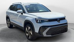 2025 Volkswagen Taos SE 4Motion