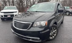 2015 Chrysler Town and Country S