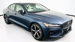 2024 Volvo S60 B5 Core Dark Theme