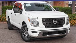 2023 Nissan Titan SV