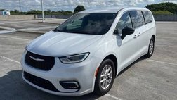 2024 Chrysler Pacifica Touring